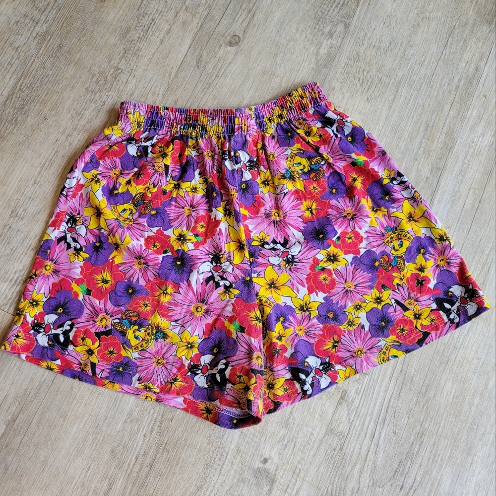 Vintage 90s Looney Toons Shorts, Small